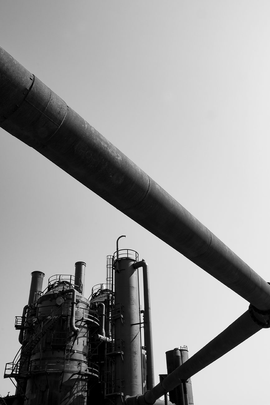 Black and white Asymetrical piping at Gasworks Park in Fremont, Seattle, Washington